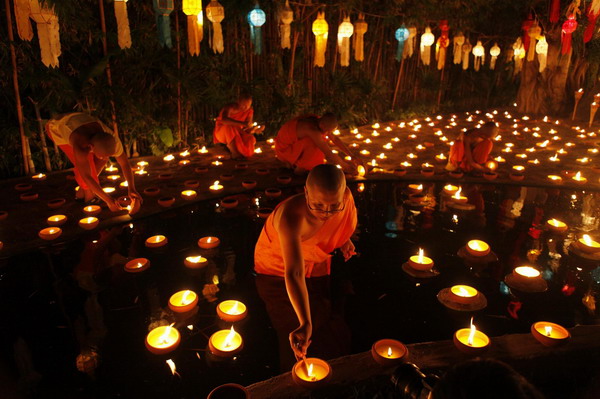 Say đắm lễ hội hoa đăng ở Thái Lan
