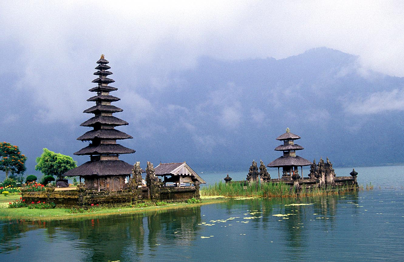 Vé máy bay Hồ Chí Minh đi Bali bao nhiêu tiền