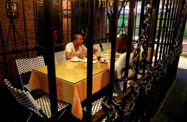 nhà hàng  nhà tù ở Trung Quốc