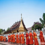 Lễ khất thực của các nhà sư ở Luang Prabang