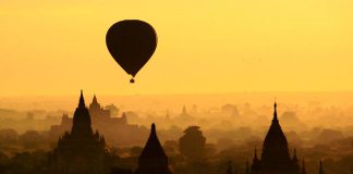 Ngắm bình minh ở thành cổ Bagan