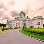 Cung điện Ananta Samakhom nguy nga đồ sộ
