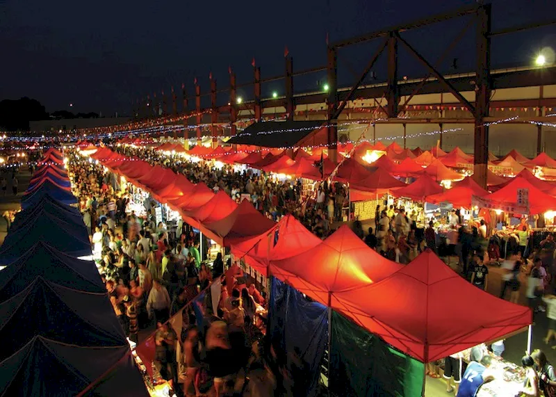 Những khu chợ Lào là địa điểm lý tưởng để mua sắm giá rẻ